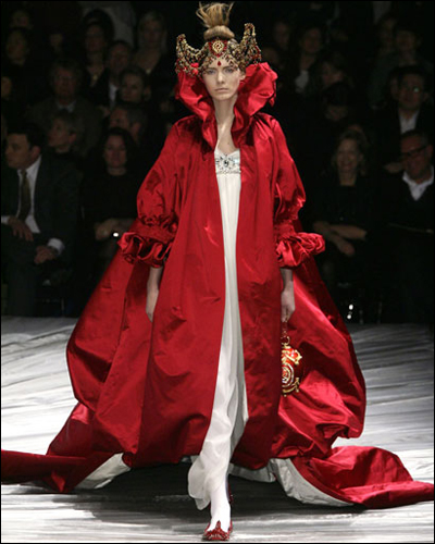 Coilhouse » Blog Archive » Fashioning the Sublime: Alexander McQueen at ...